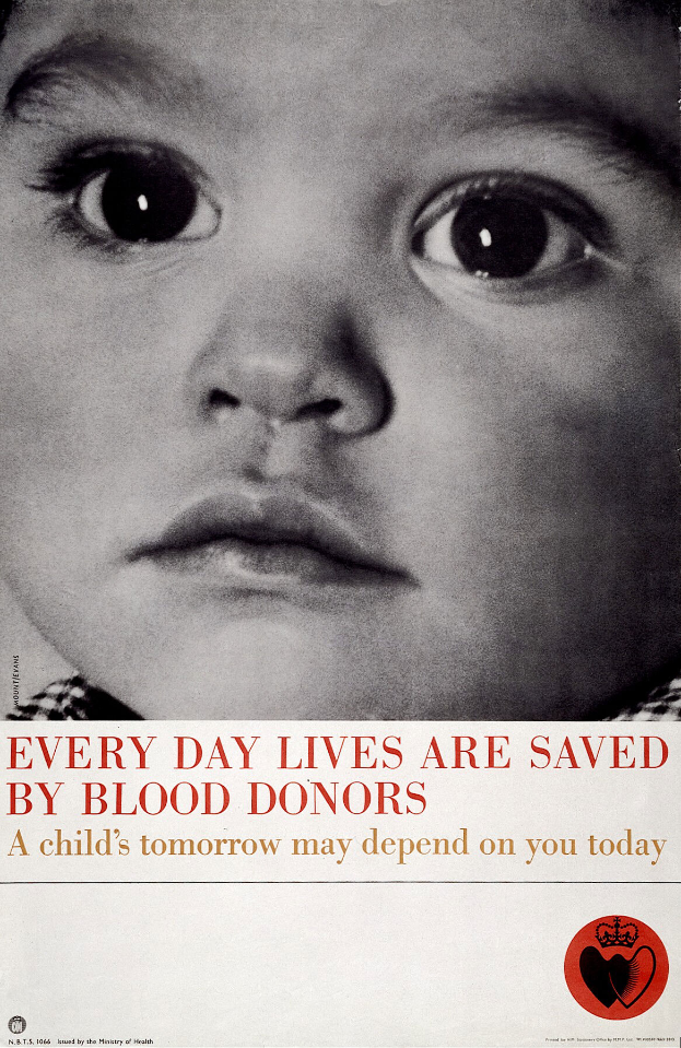Das Gesicht eines Kindes mit ernster Miene, umgeben von der fettgedruckten schwarzen Schrift "Jeden Tag rettet Blutspenden Leben"