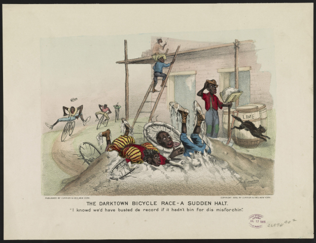 Plakat mit der Aufschrift "The Darktown Bicycle Race - A Sudden Halt", das eine chaotische Szene mit angehaltenen Radfahrern, Menschen auf Leitern, einem Gebäude und verschiedenen Gegenständen zeigt.