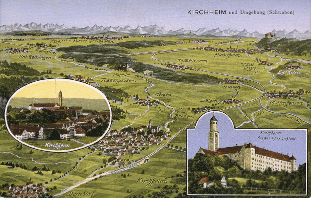 Schwarze und weiße Postkarte von Kirchheim und Umgebung, Deutschland, zeigt eine Karte der Stadt mit Gebäuden, Bäumen, Hügeln und Himmel, begleitet von Text.