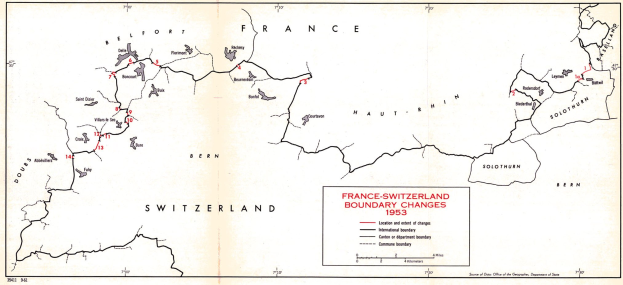 Ein Plakat mit der Aufschrift "Frankreich-Schweiz-Grenzenänderungen 1953" zeigt eine detaillierte Karte von Frankreich und der Schweiz mit sichtbaren Grenzen, Hauptstädten und Ortschaften in Blau-, Grün- und Gelbtönen.