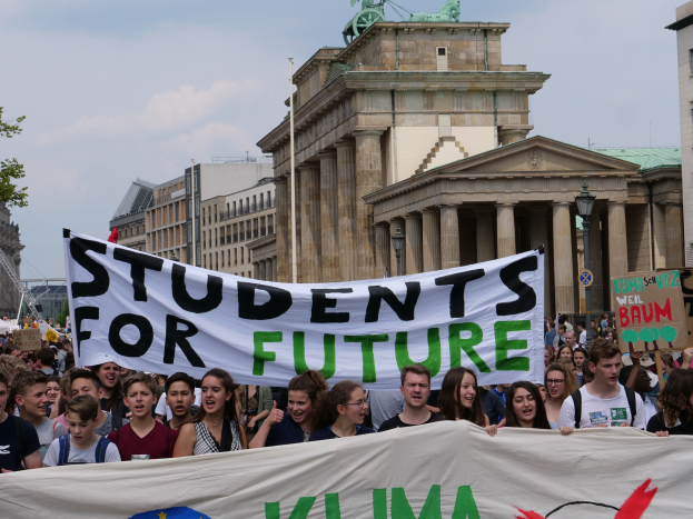 Brandenburg-Schule wird 'Schule ohne Rassismus' trotz Elternwiderstand